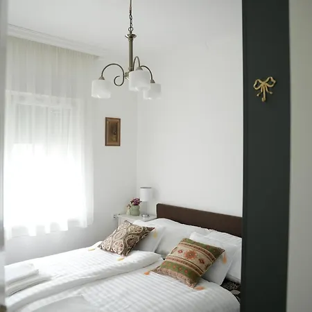 Akacos Apartmán *