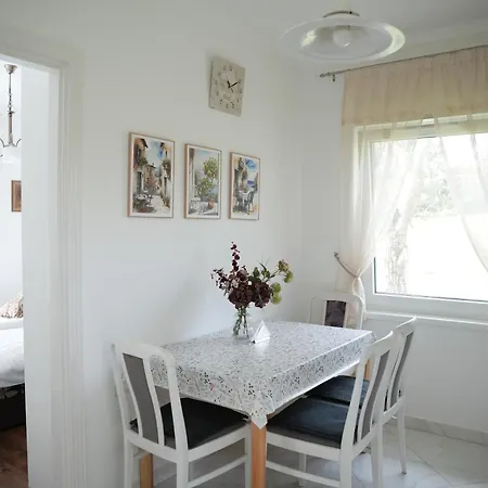 Akacos Apartmán
